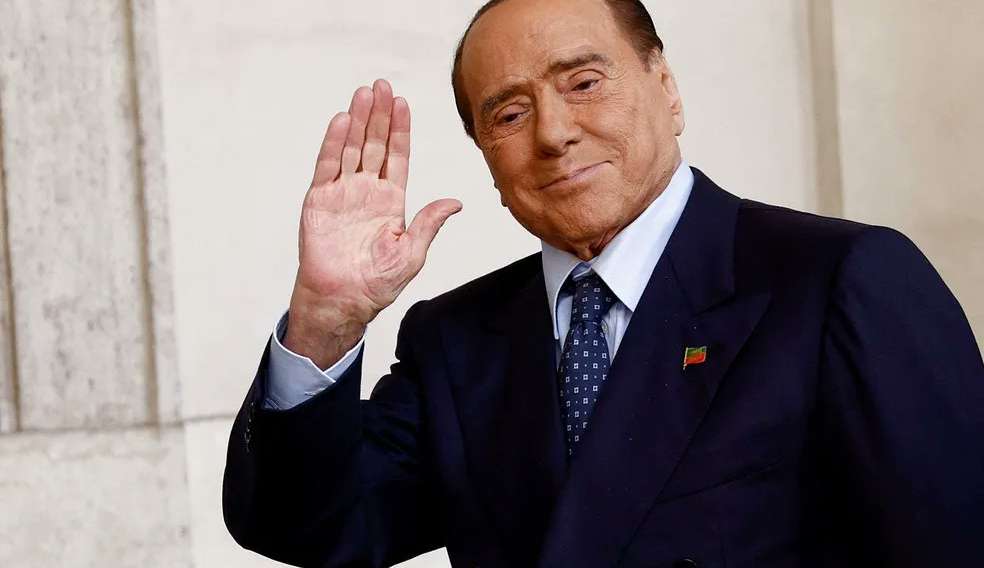 Morre o ex-primeiro-ministro italiano Silvio Berlusconi, aos 86 anos