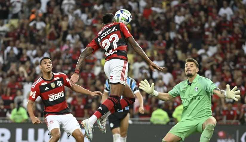 Depois de um ano, Bruno Henrique volta a marcar com a camisa do Flamengo