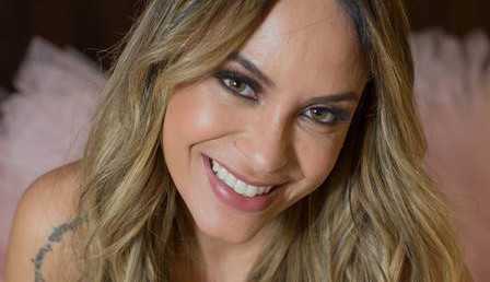 Sarah reforça a solteirice depois de sair do BBB 21