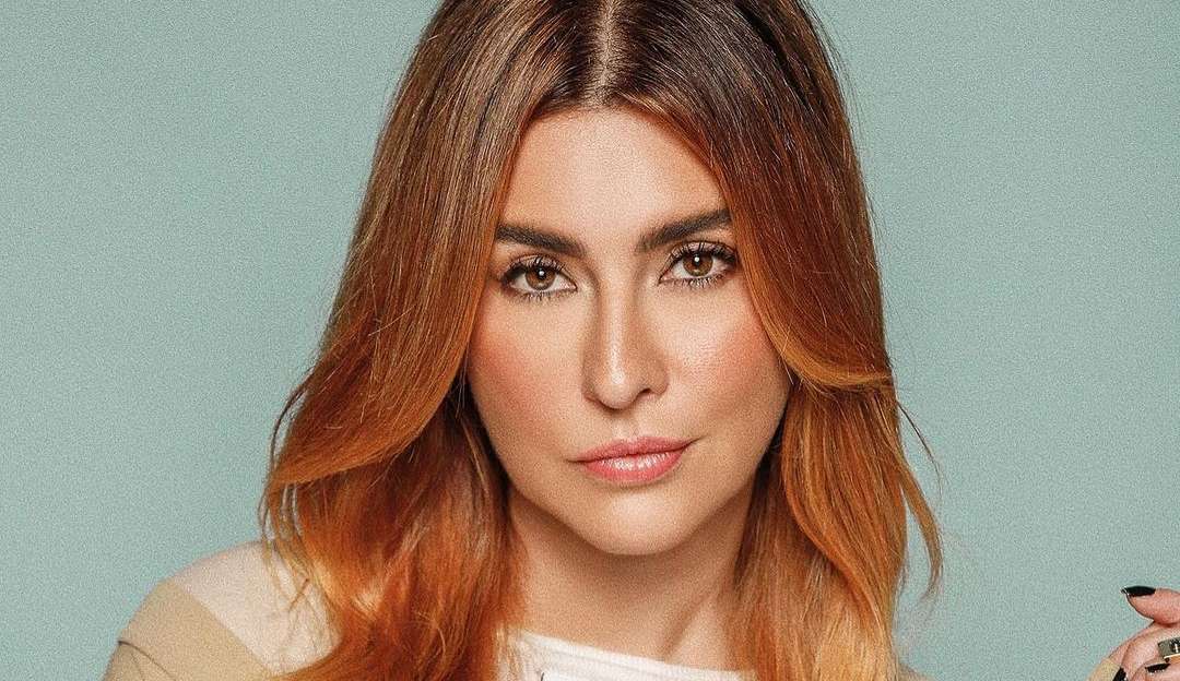 Com bota de dedo, Fernanda Paes Leme se torna a mais nova celebridade a aderir a nova moda