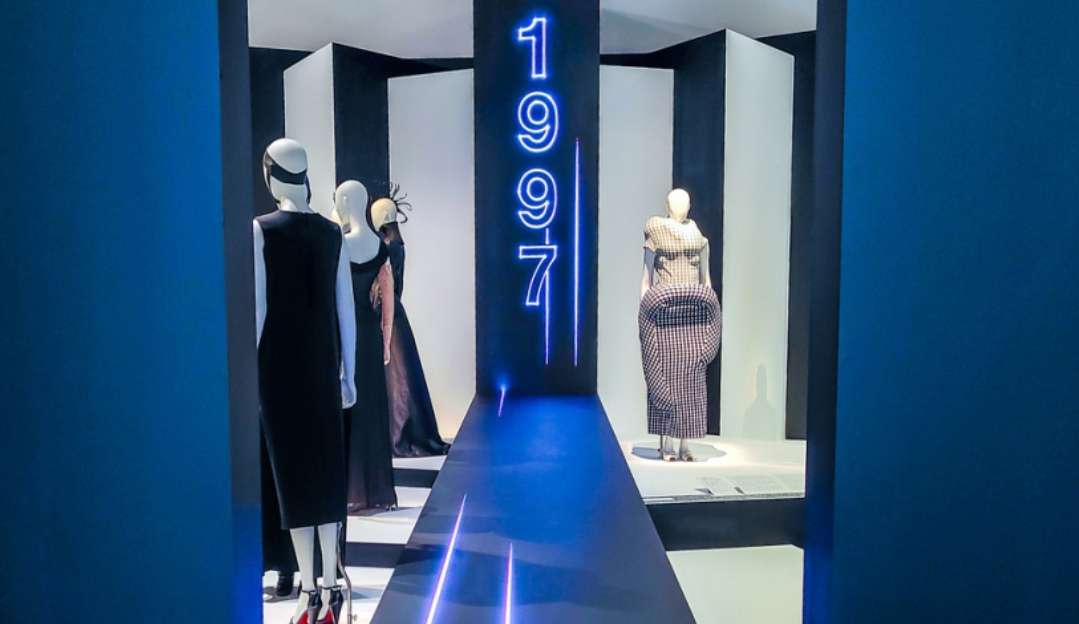 Exposição em Paris recorda os acontecimentos na moda de 1997
