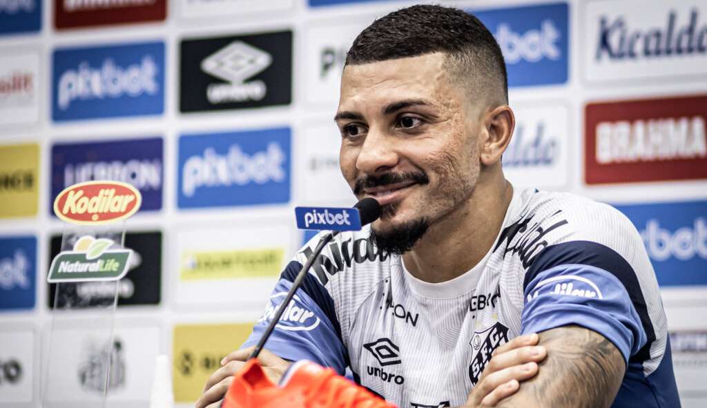 Alison sofre nova lesão no joelho e não joga mais em 2023