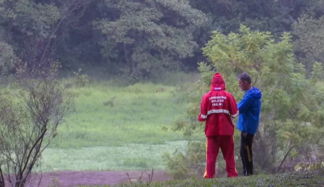 Babá do menino Thiago desaparecido presta depoimento à polícia