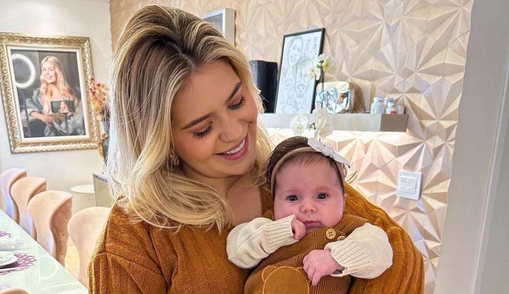 Viih Tube desabafa sobre ser mãe de primeira viagem após mal-estar de Lua