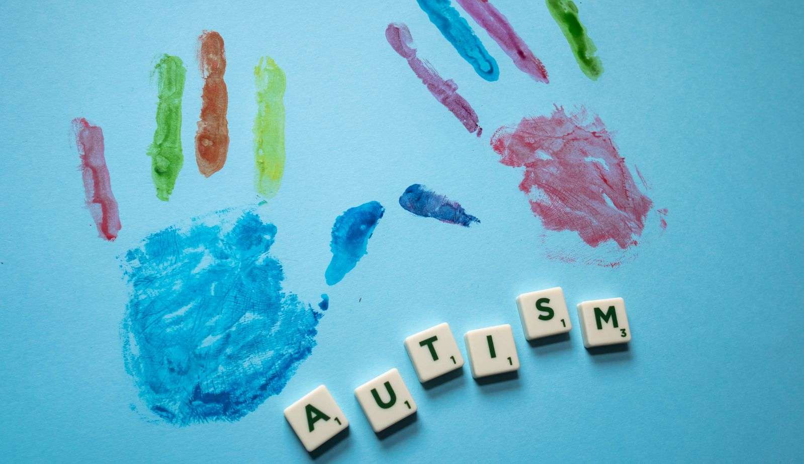 Escola em São Paulo é alvo de investigação por maus-tratos a estudantes autistas