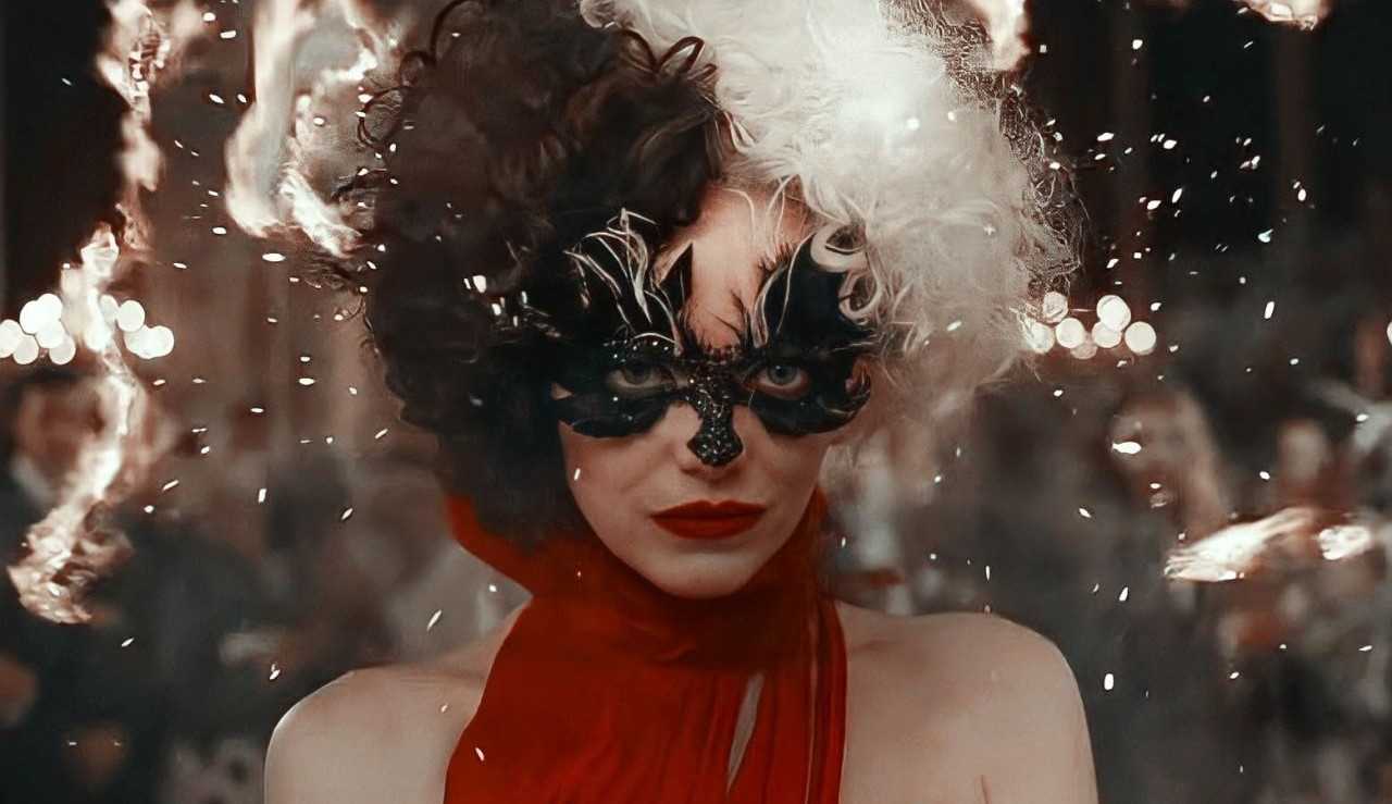 “’Cruella’ é o filme mais sombrio da Disney”, afirma Emma Stone