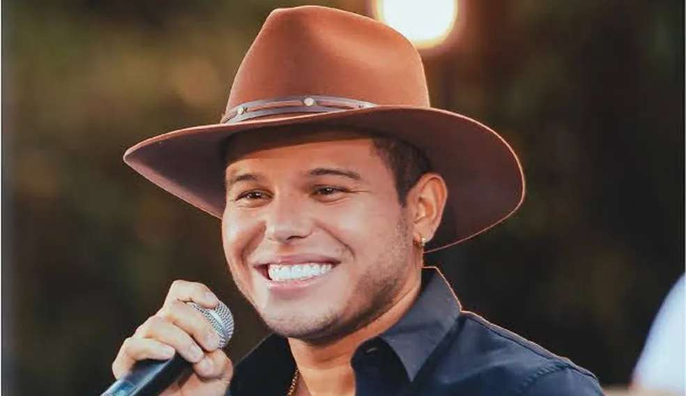 Tierry capota carro de amigo e sai ileso