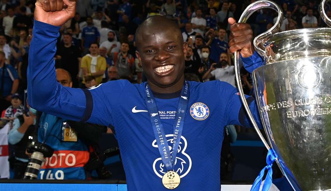 Al-Ittihad oficializa a contratação de Kanté