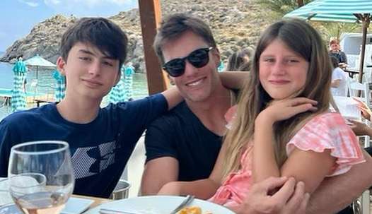 Tom Brady curte férias na Grécia com os filhos