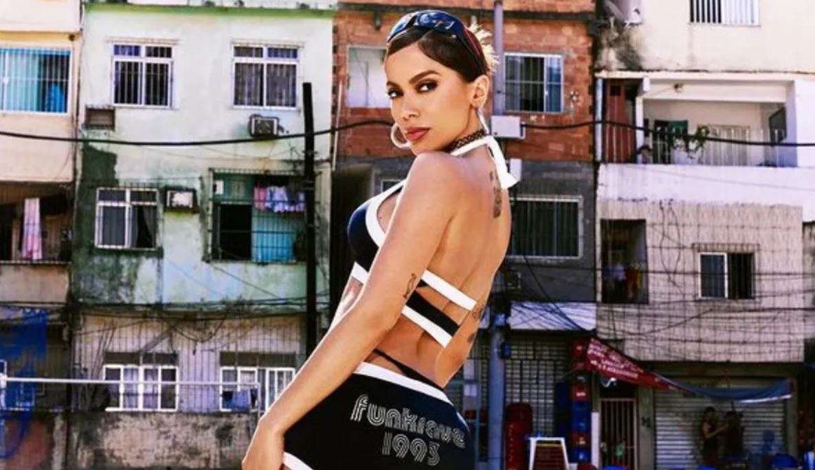 Com três idiomas diferentes, Anitta estreia “Funk Rave” no Top 5 do Spotify Brasil