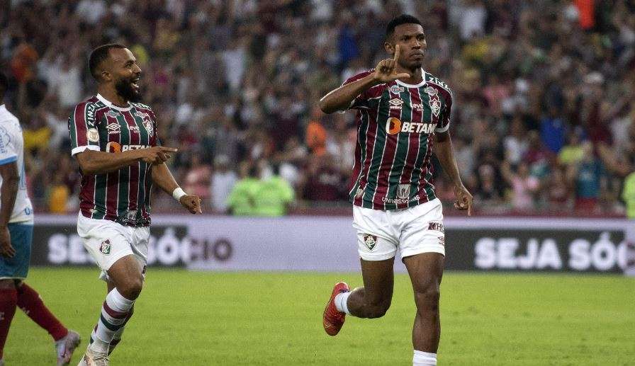 De virada e com um a menos, Fluminense vence o Bahia no Maracanã