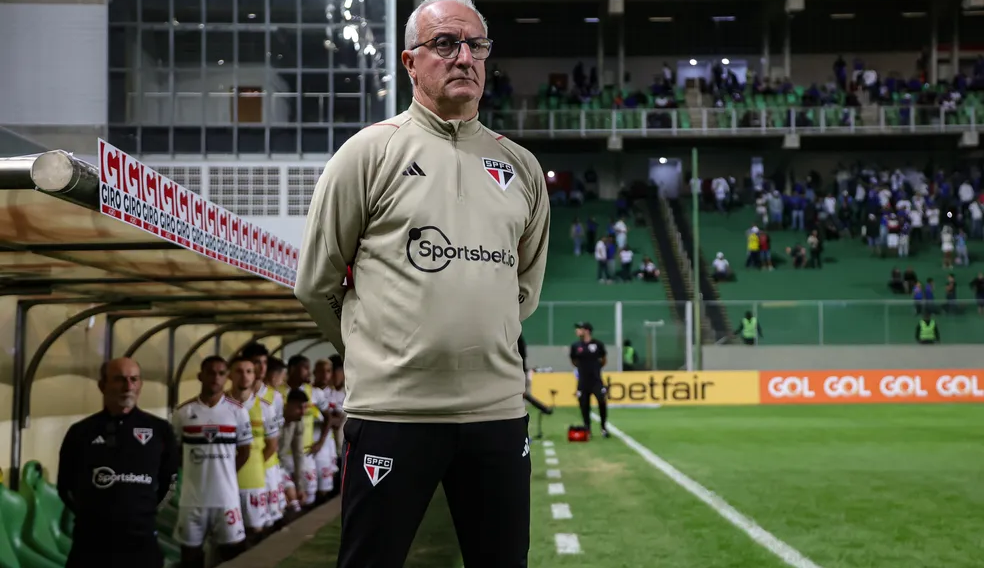 Dorival Júnior teme perder jogadores para o futebol estrangeiro
