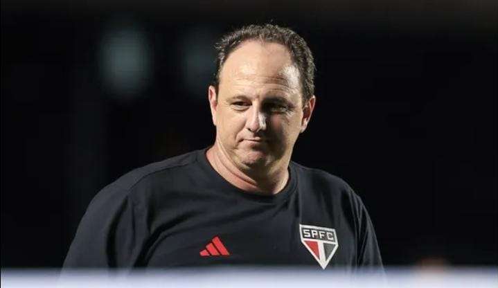 Rogério Ceni ganha força no Vasco e diretoria avalia opções