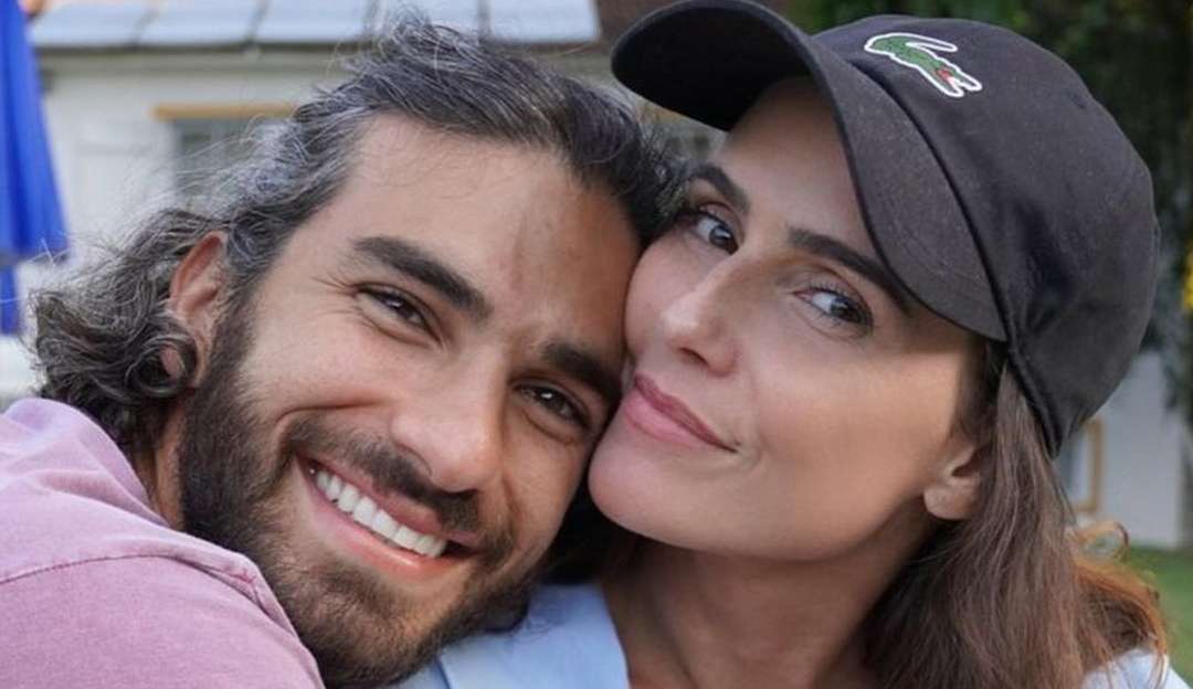 Deborah Secco afirma que seu casamento com Hugo Moura não é “nem tão aberto e nem fechado”