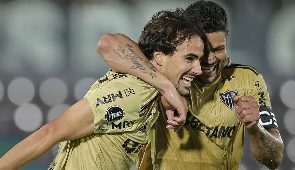 Após classificação para mata-mata, Hulk comenta sobre sensação de dever cumprido