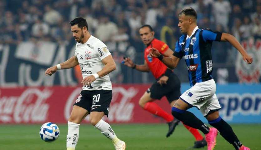 Corinthians vence Liverpool e garante vaga nos Play-offs da Sul-Americana