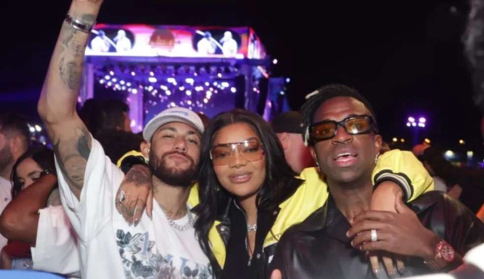 Neymar e outros famosos curtem evento de Thiaguinho