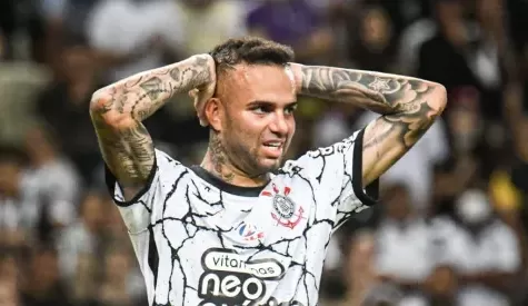 Luan tem futuro incerto no Corinthians após agressão