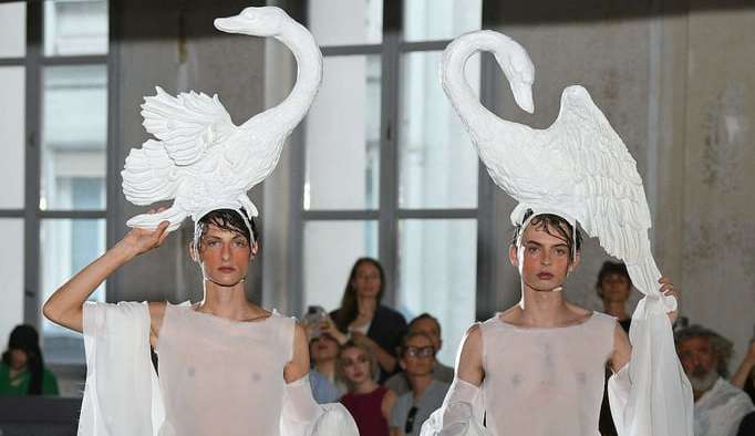 Prodígio na semana da alta-costura: Confira desfile de Charles de Vilmorin inverno 2023