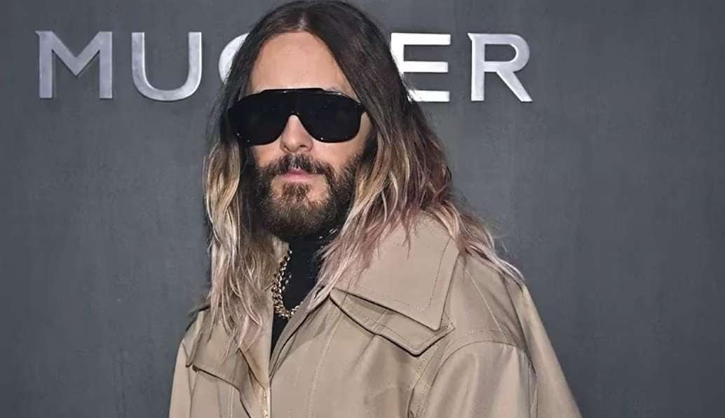 Jared Leto viveria affair com modelo brasileira, de acordo com revista
