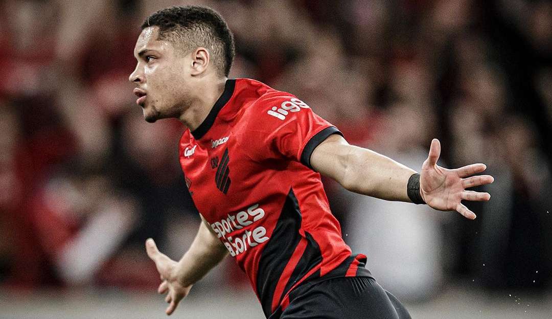 Athletico pressiona Barcelona para finalizar compra de Vitor Roque