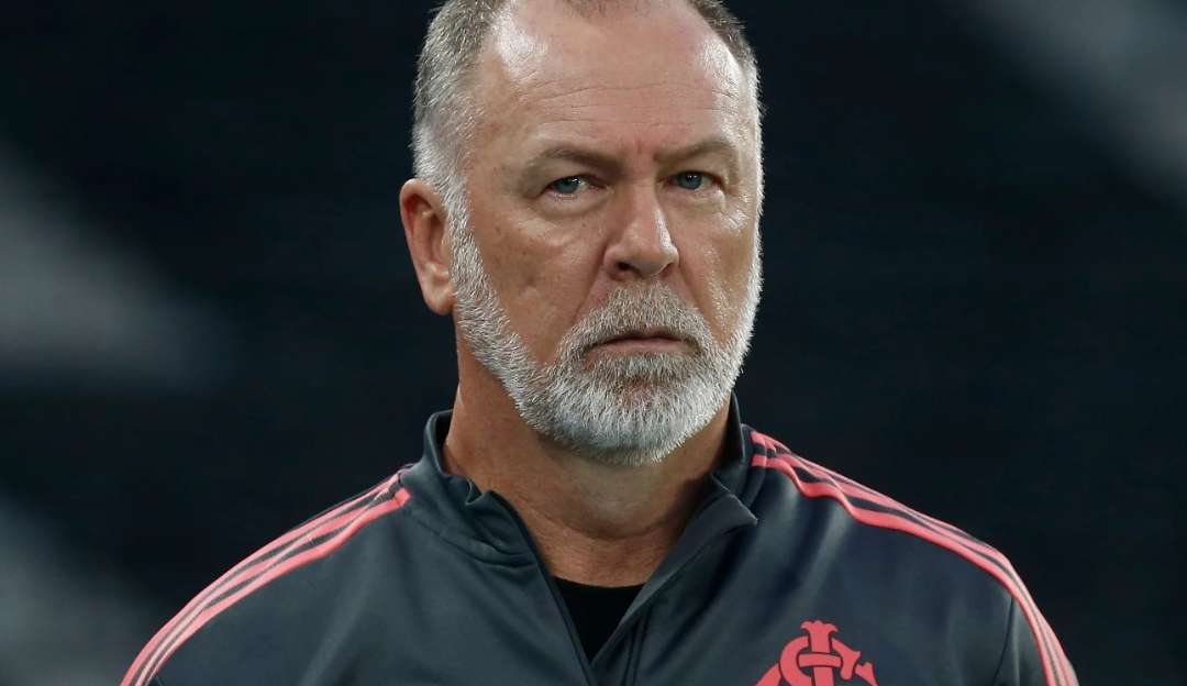 Mano Menezes critica a CBF pela escolha de Fernando Diniz como interino na seleção