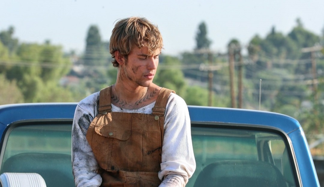 Justin Bieber lança clipe da música Holy em parceria com Chance The Rapper