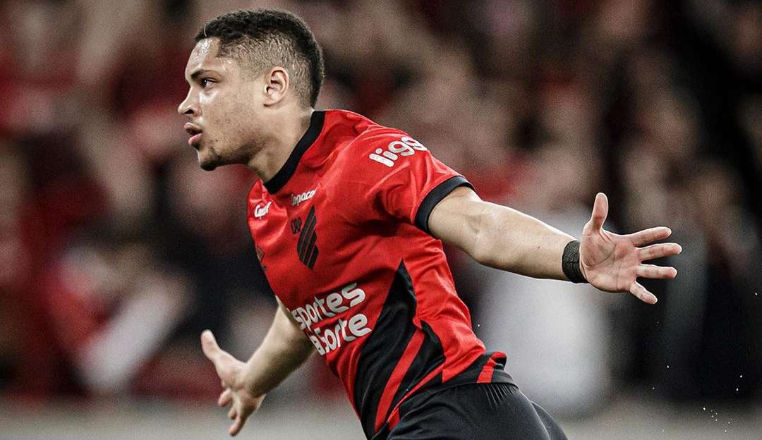 Barcelona e Athletico-PR chegam a acordo sobre venda de Vitor Roque