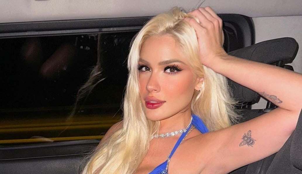 Karoline Lima compartilha fotos antigas e conta quais procedimentos estéticos já realizou