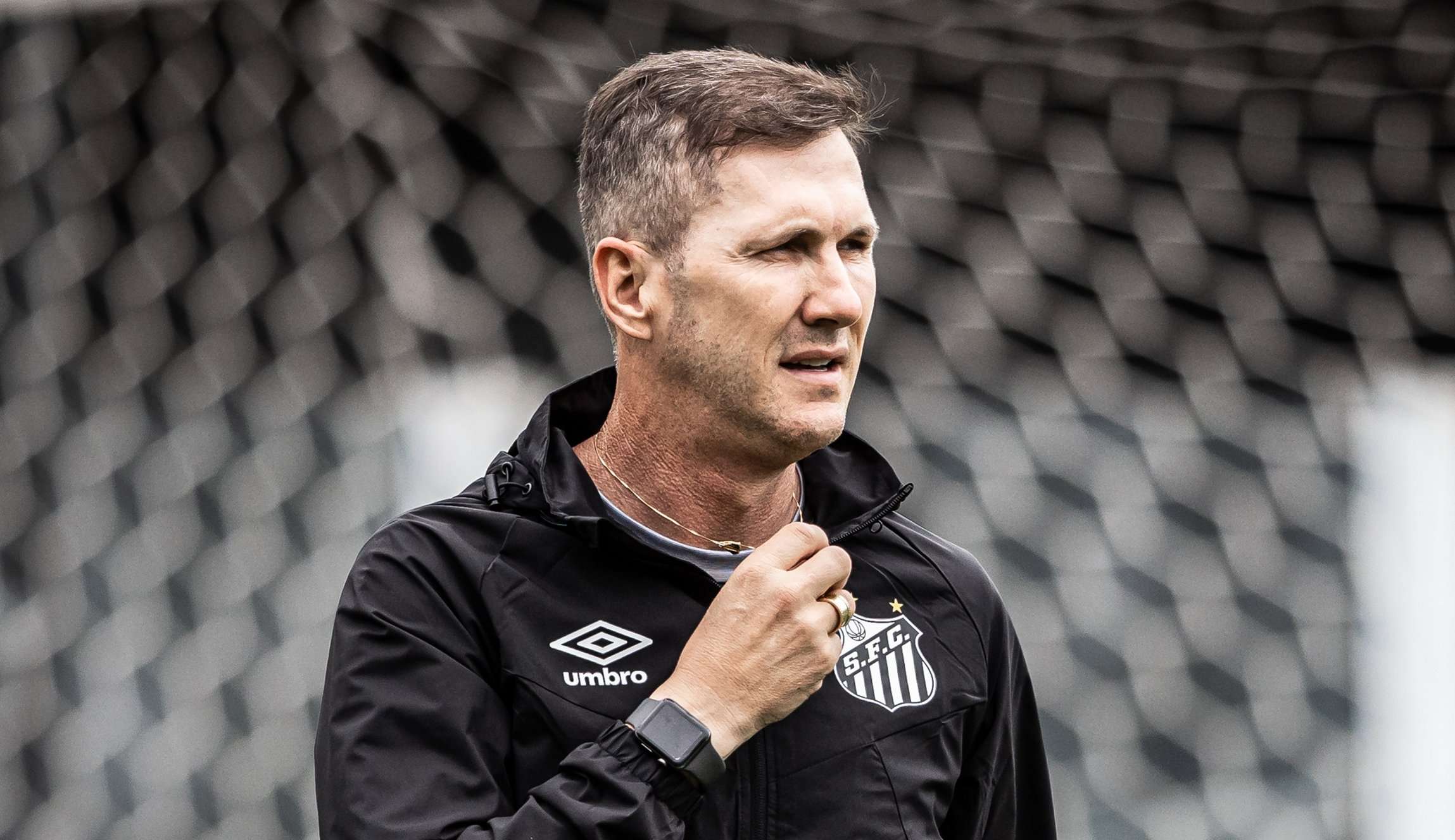 Paulo Turra enaltece força do Santos na vitória contra o Goiás