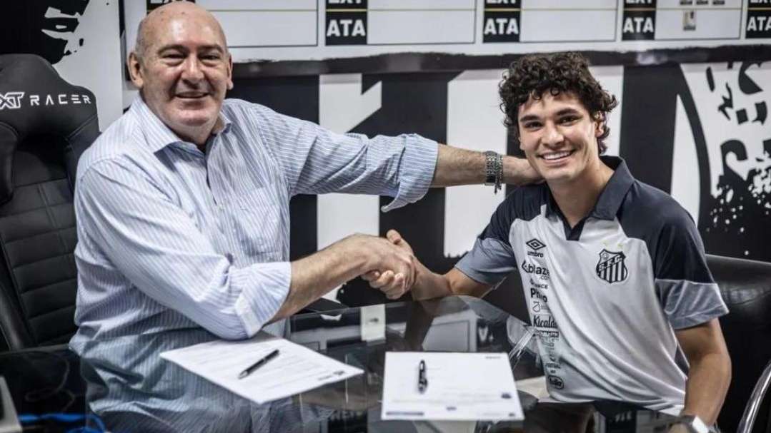Santos anuncia contratação de Dodô por dois anos
