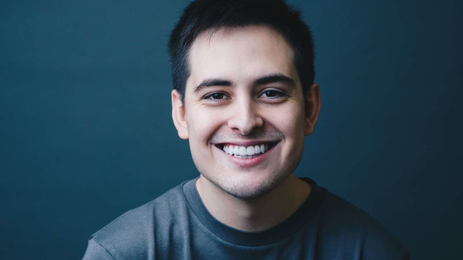 De jogador de futebol a influenciador de sucesso, conheça Hyeser