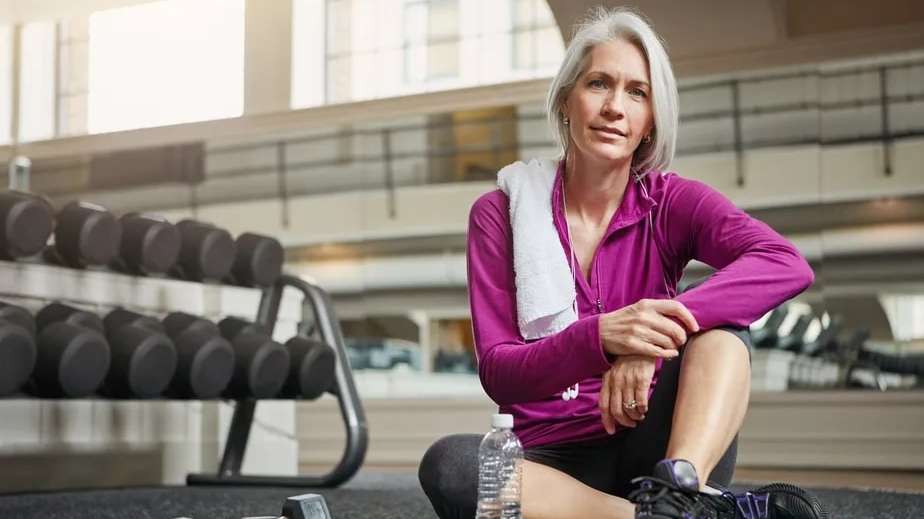 Especialista dá dicas de cuidados com a saúde óssea na pós-menopausa