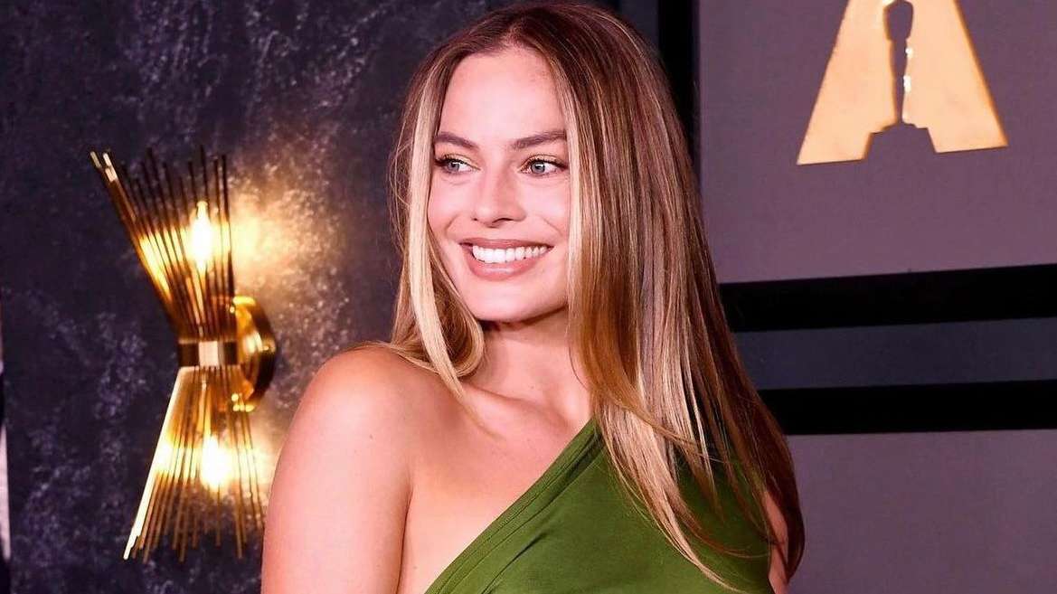 Margot Robbie relata sobre fetiche de pessoas com seus pés: “Estou realmente lisonjeada”