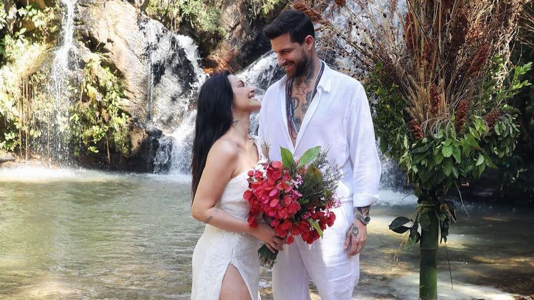 Leandro D”Lucca exibe novos registros de seu casamento com Cleo