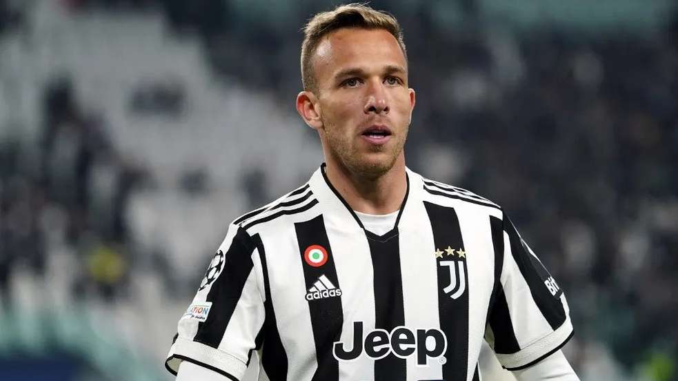 Juventus quer negociar o brasileiro Arthur