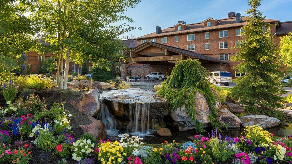 Acampamento de verão de bilionários da série Sucession existe; conheça agora