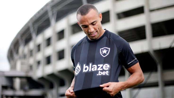 Novos uniformes do Botafogo serão anunciados dia 27