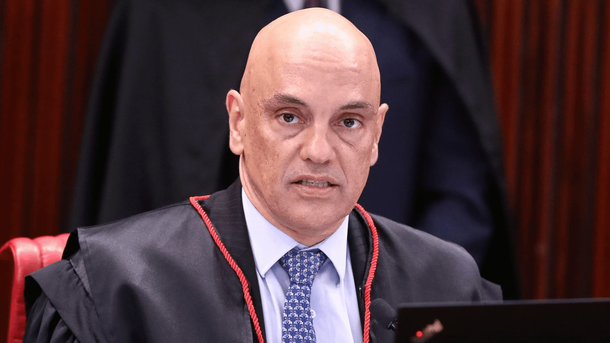 Alexandre de Moraes e família são hostilizados por brasileiros em aeroporto de Roma