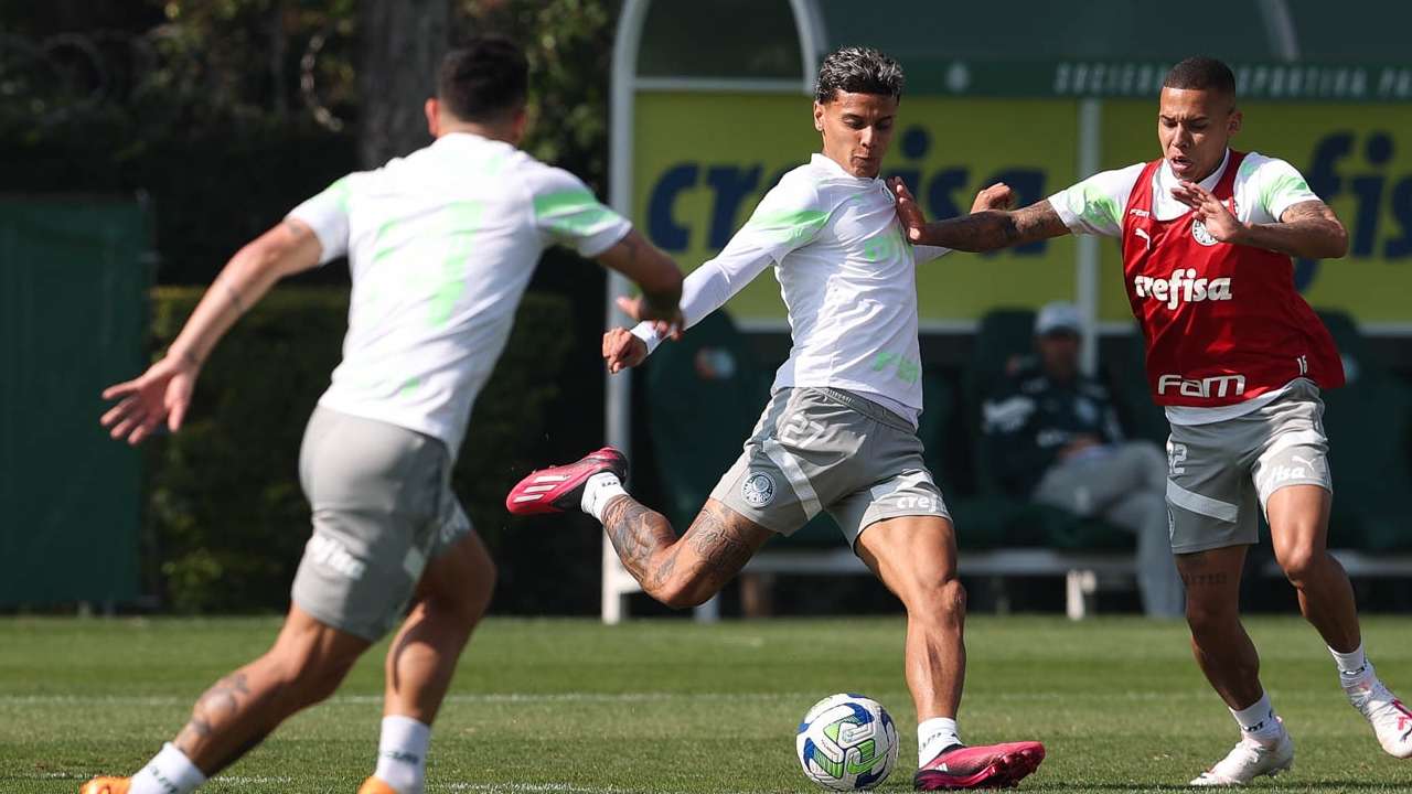 Palmeiras tenta se recuperar no Brasileirão em partida contra o Internacional