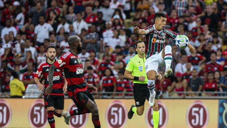 Com direito a gols anulados, clássico entre Fluminense e Flamengo termina empatado