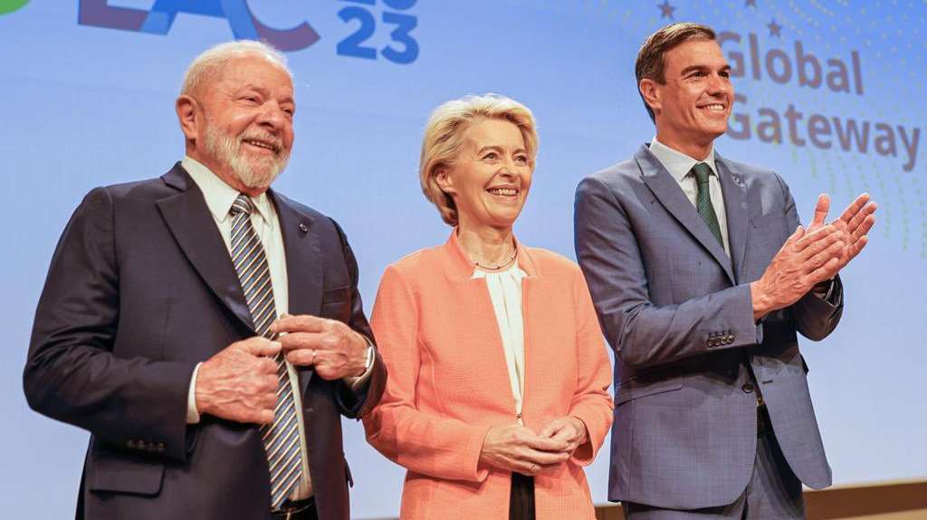 Em Bruxelas, Lula diz que Brasil irá cumprir a sua parte no acordo climático global