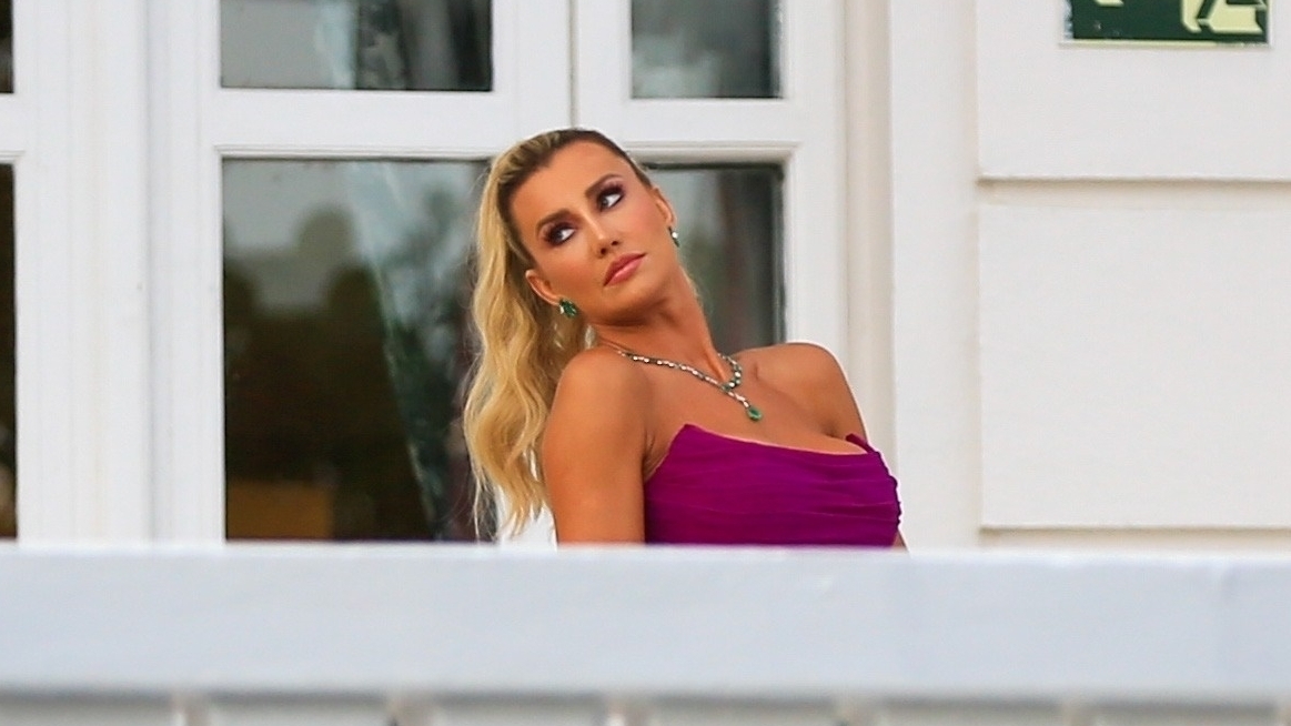 Ana Paula Siebert responde seguidores sobre envelhecimento