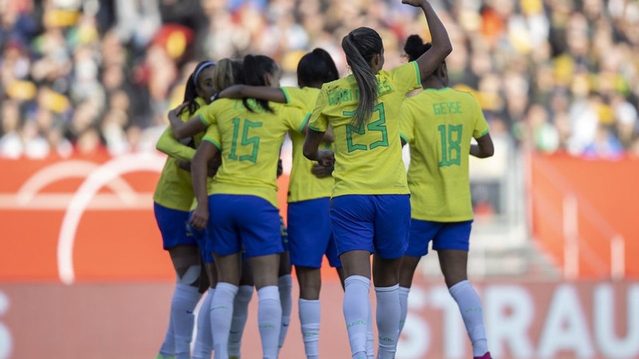 Escalação da seleção brasileira feminina contra o Panamá é incerta