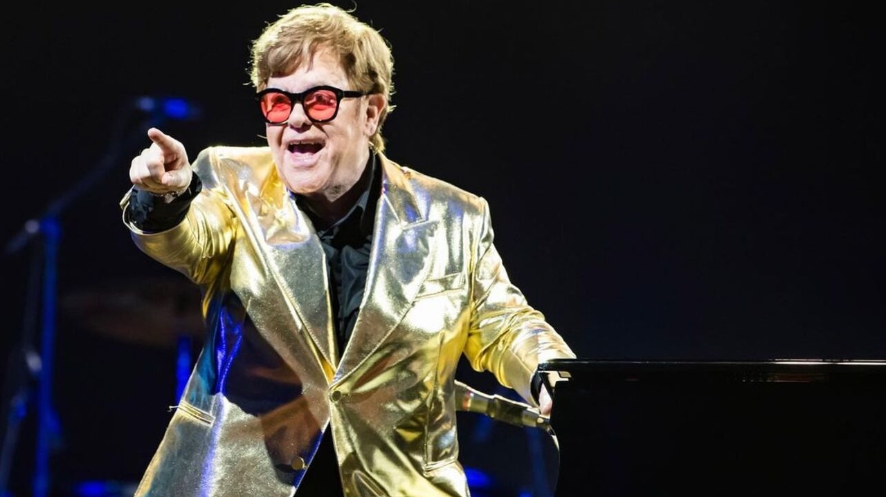 Elton John encerra turnê de despedida com recorde histórico de bilheteria