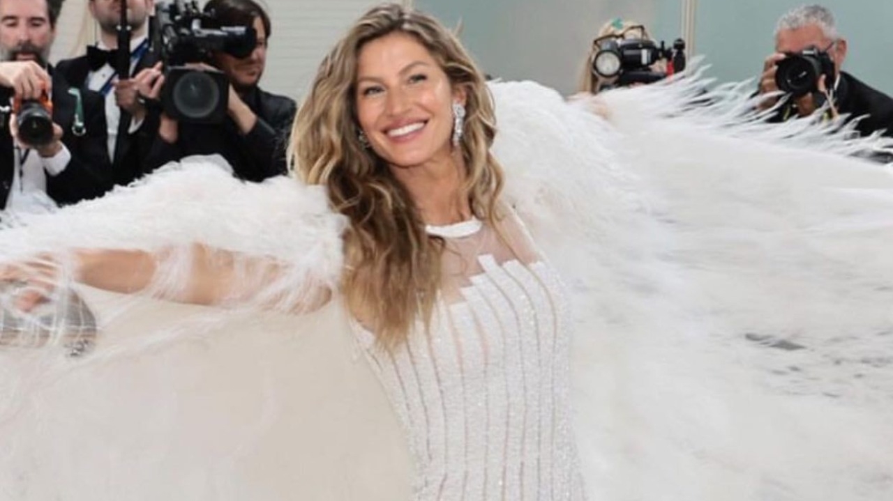 Gisele Bündchen comemora aniversário com família em barco luxuoso