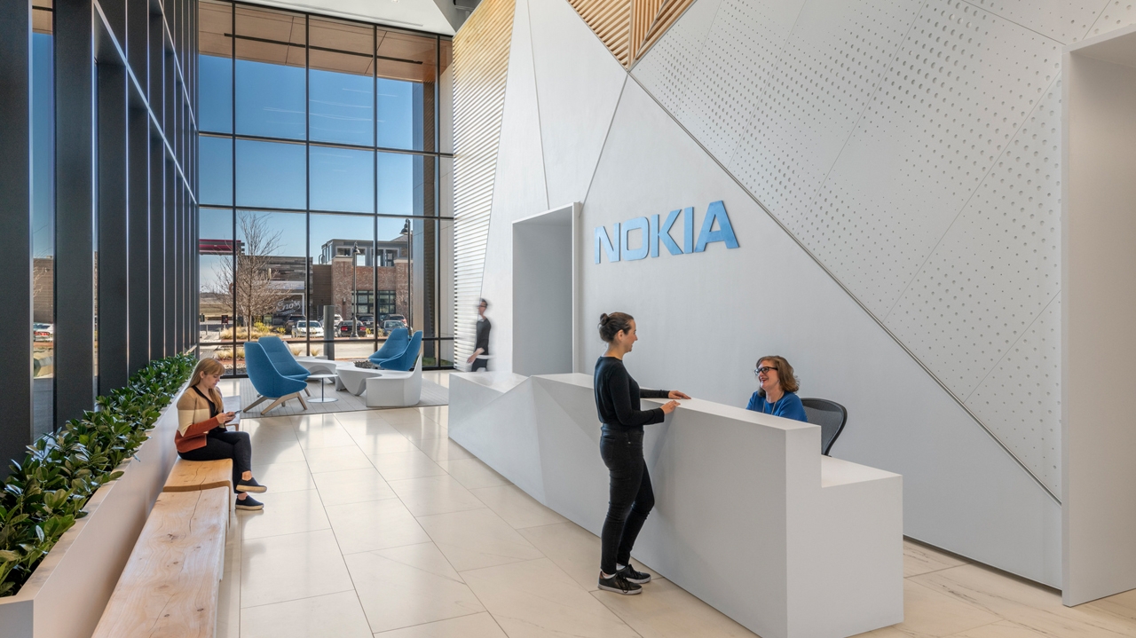 Lucro semestral da Nokia cai após baixa no mercado americano