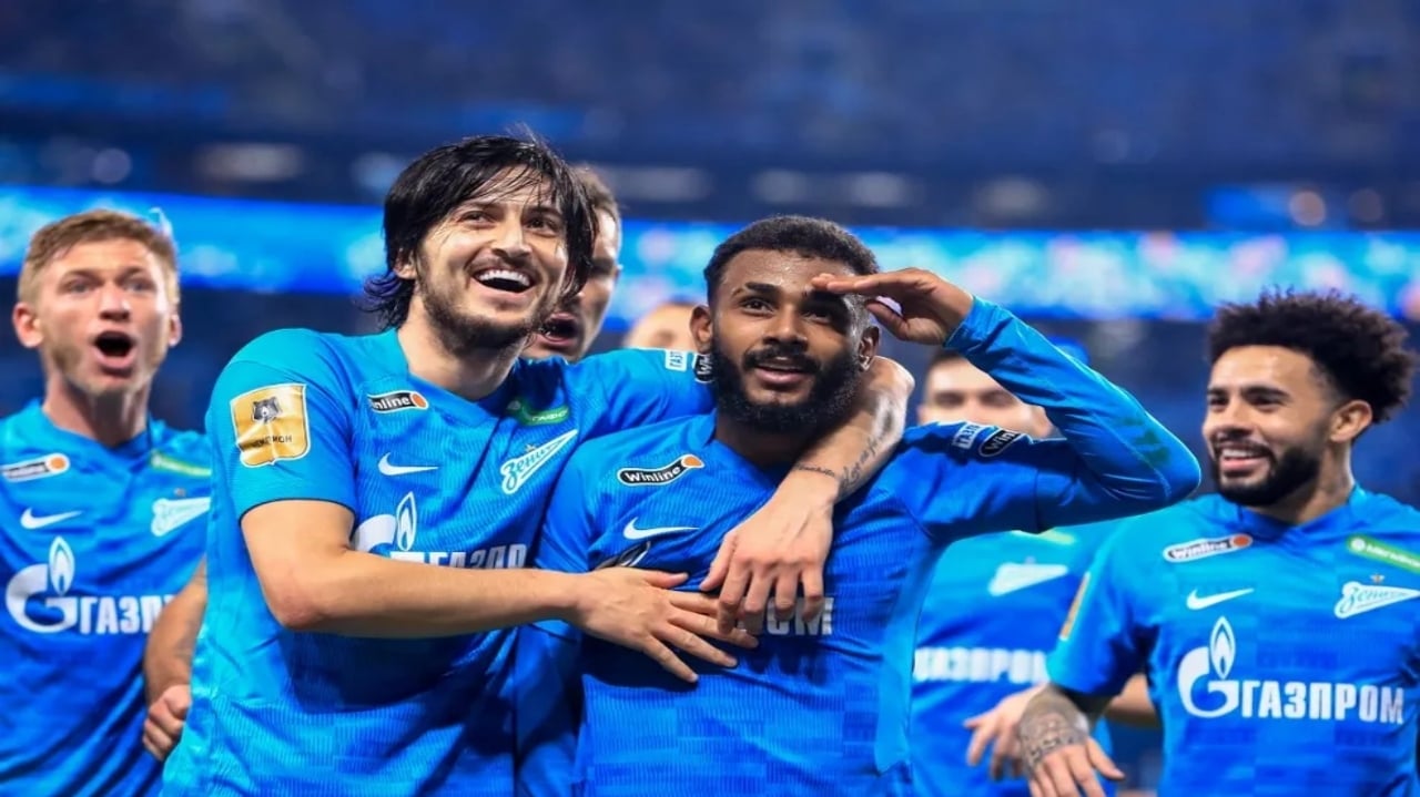 Flamengo avança por volante Wendel, do Zenit