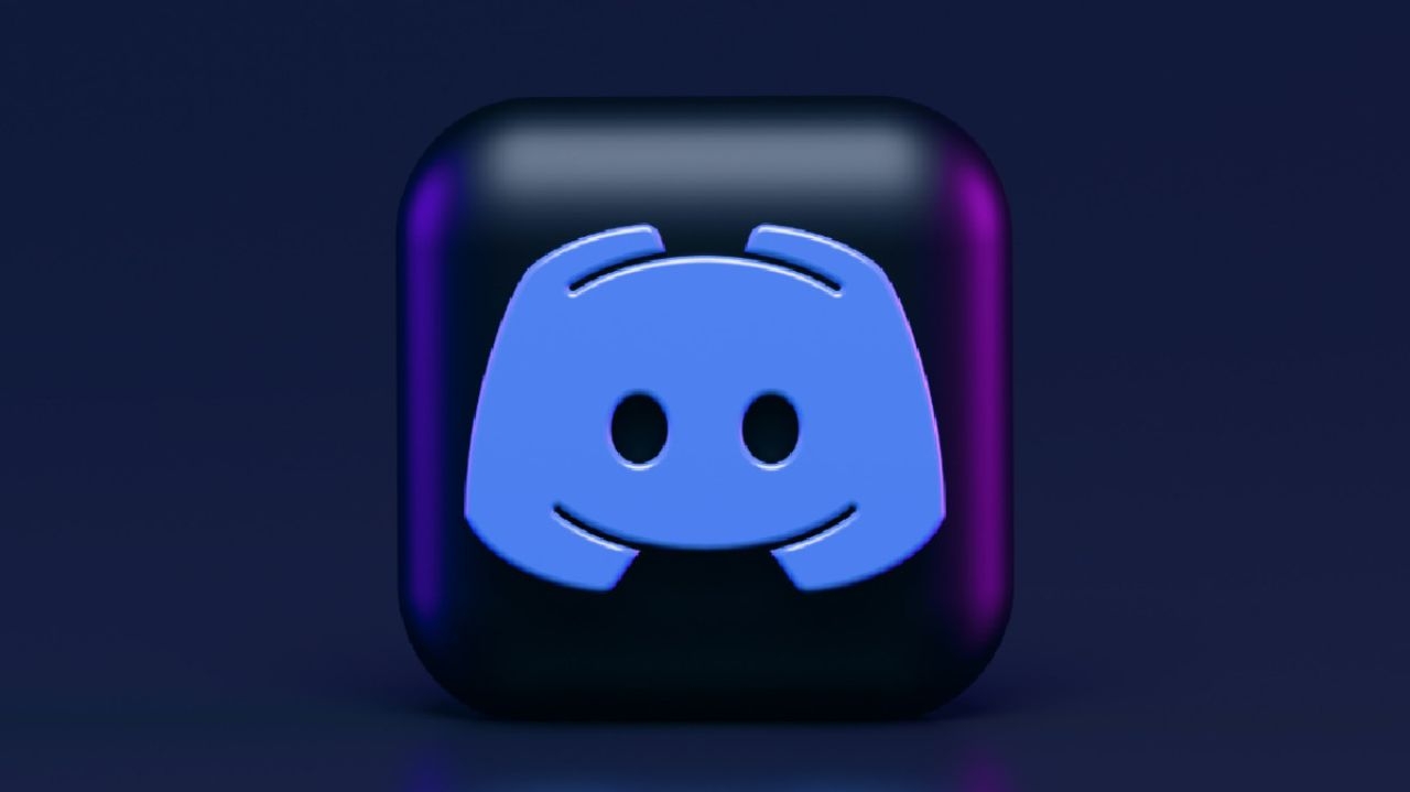 Operação da PF resgata criança em risco e investiga violência por meio de aplicativo