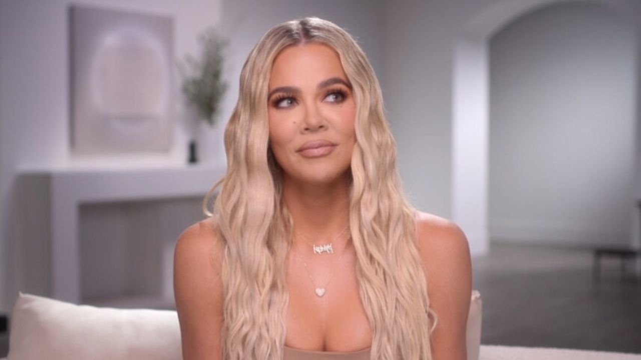 Khloé Kardashian desabafa sobre pressão estética